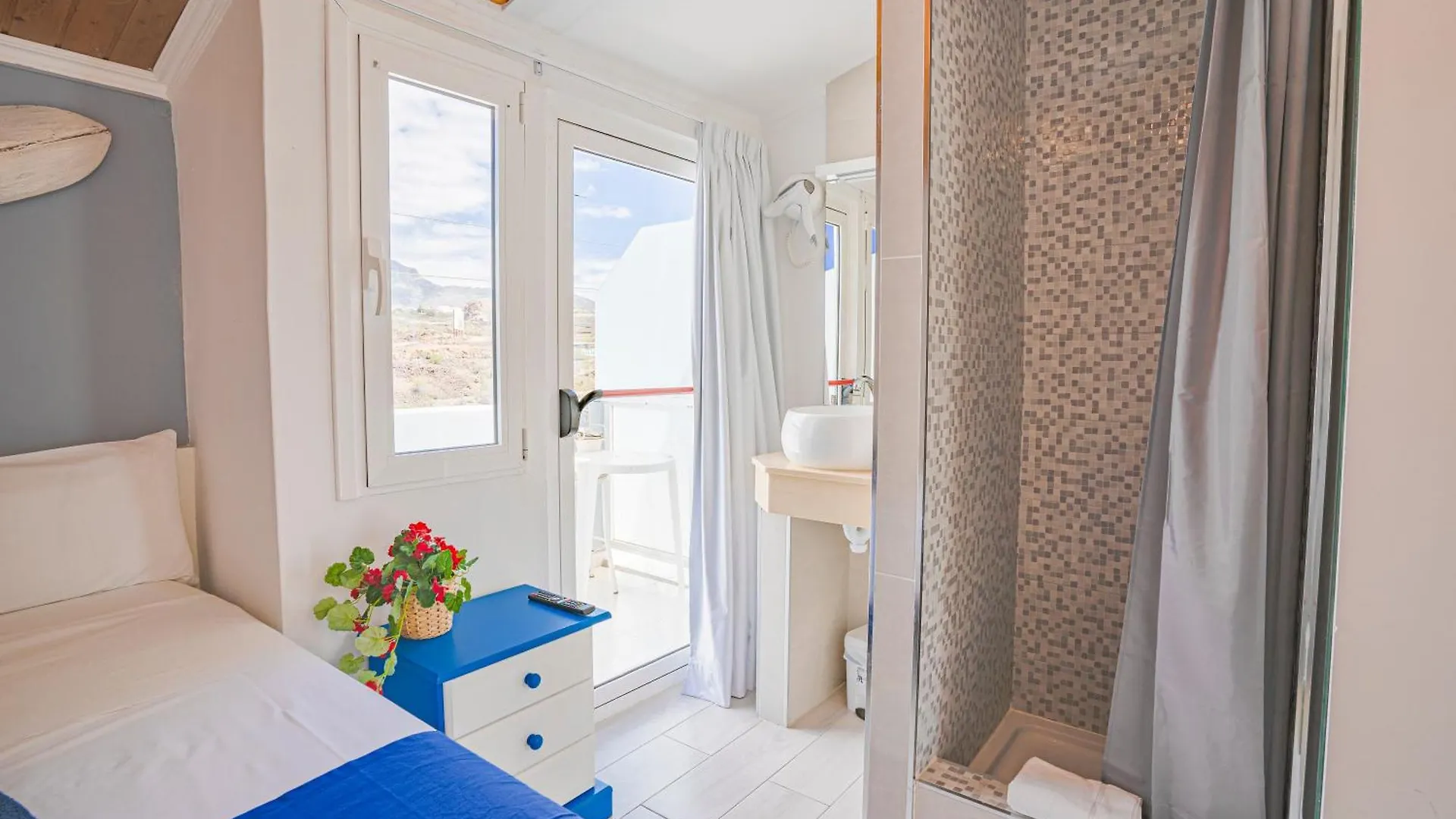 Hostel Neon Tenerife Guaza 0*,  Spanje