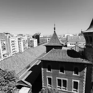 https://hostal-argo.topbarcelonahotels.com