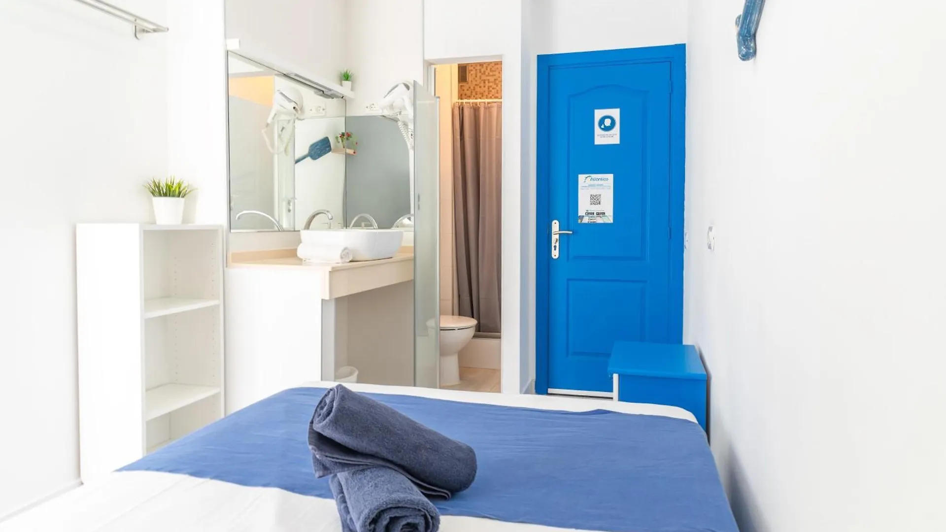 Hostel Neon Tenerife Guaza